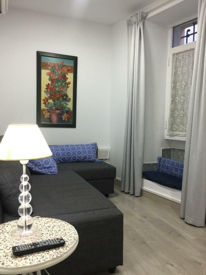 Appartamento Imperial - Parking Gratis Siviglia Esterno foto