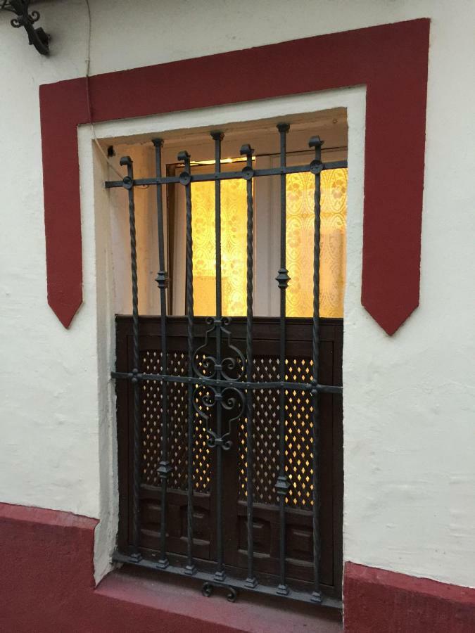 Appartamento Imperial - Parking Gratis Siviglia Esterno foto